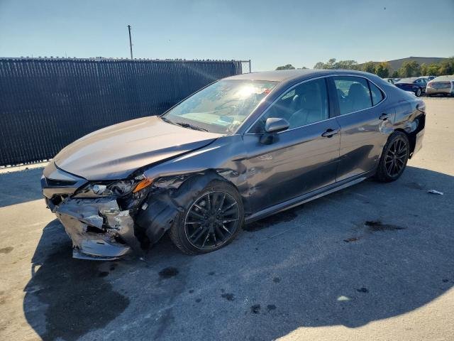 2022 Toyota Camry, SE