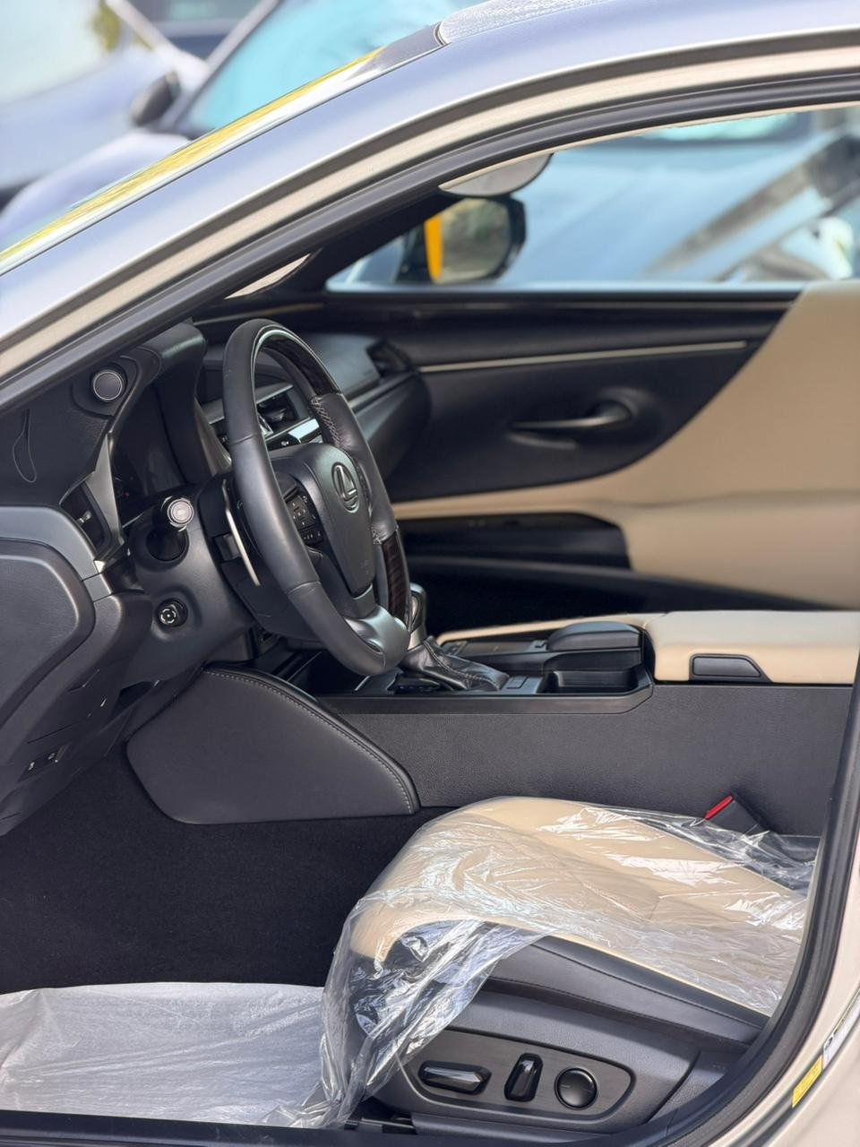 Lexus ES350 9