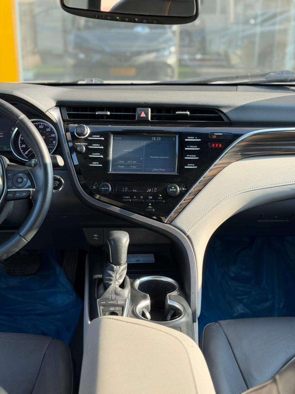 2018 Toyota Camry, L 8
