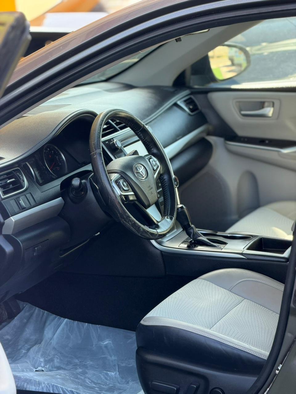 2017 Toyota Camry, SE 5