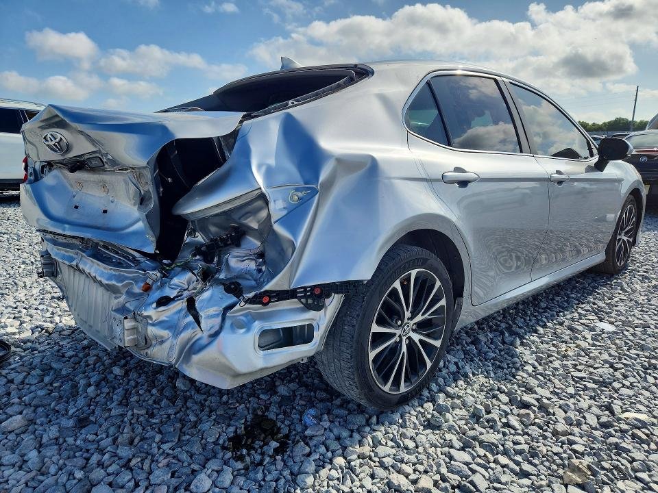 2022 Toyota Camry, LE - صورة 3