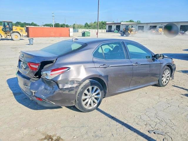 2020 Toyota Camry, LE - صورة 4