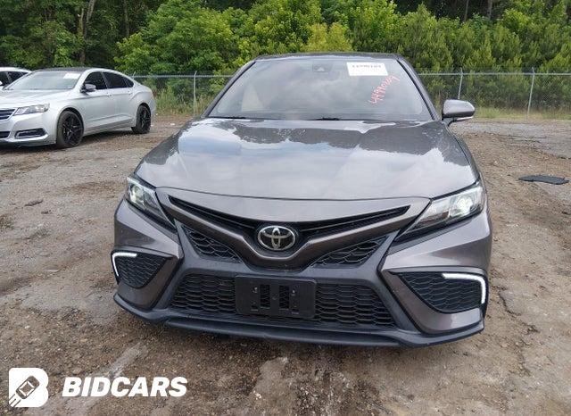 2022 Toyota Camry, SE