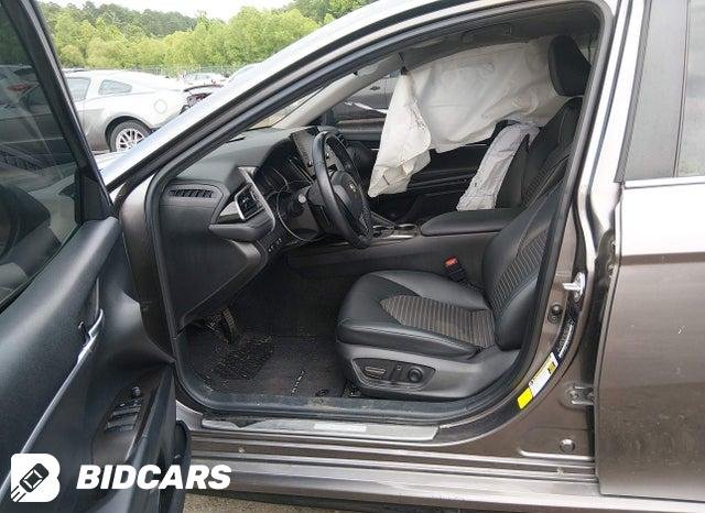 2022 Toyota Camry, SE - صورة 3
