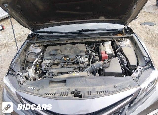 2022 Toyota Camry, SE - صورة 8