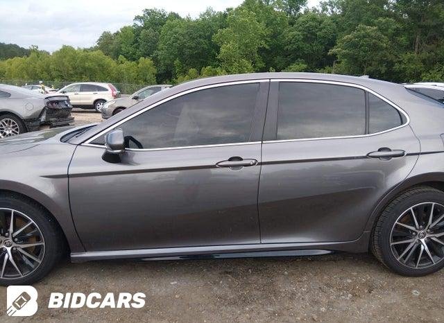 2022 Toyota Camry, SE - صورة 12