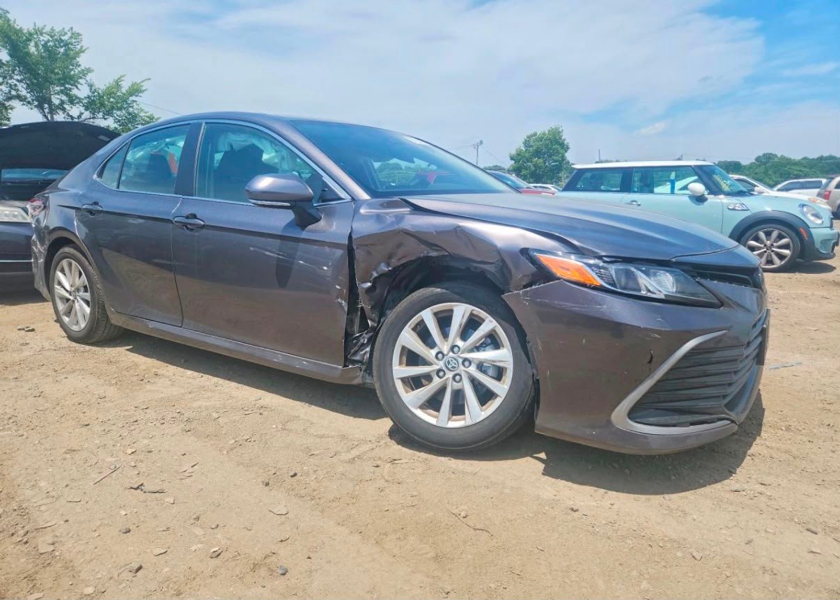 Camry LE - صورة 4