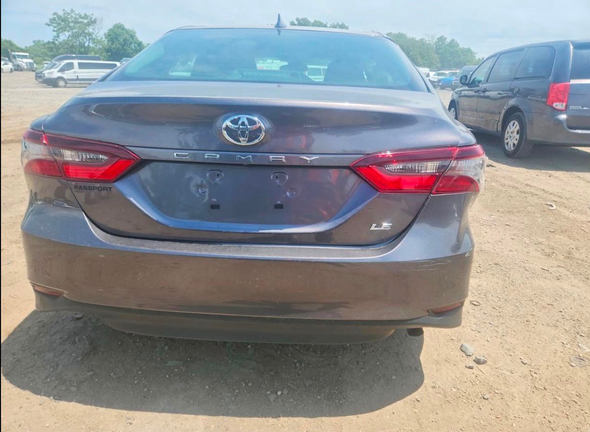 Camry LE - صورة 6