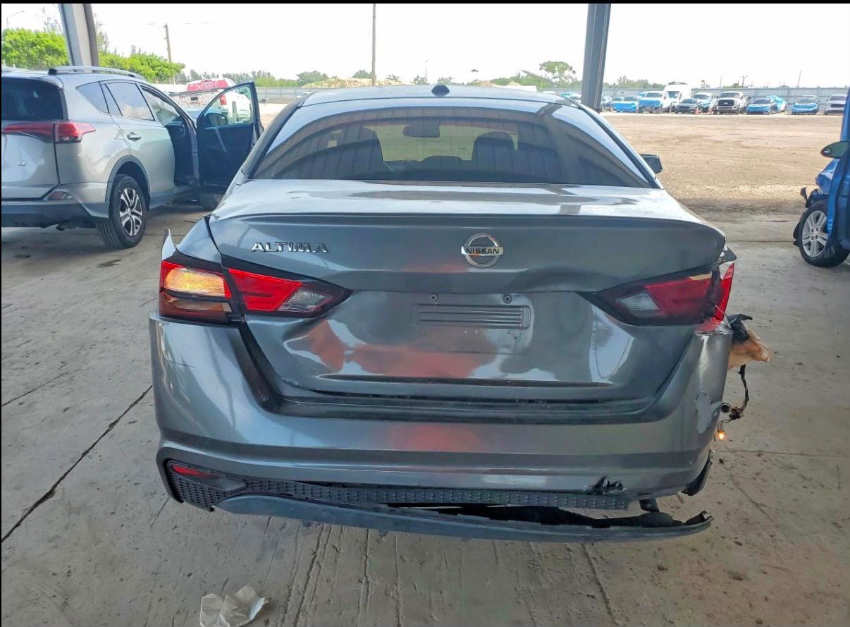 Altima S - صورة 11