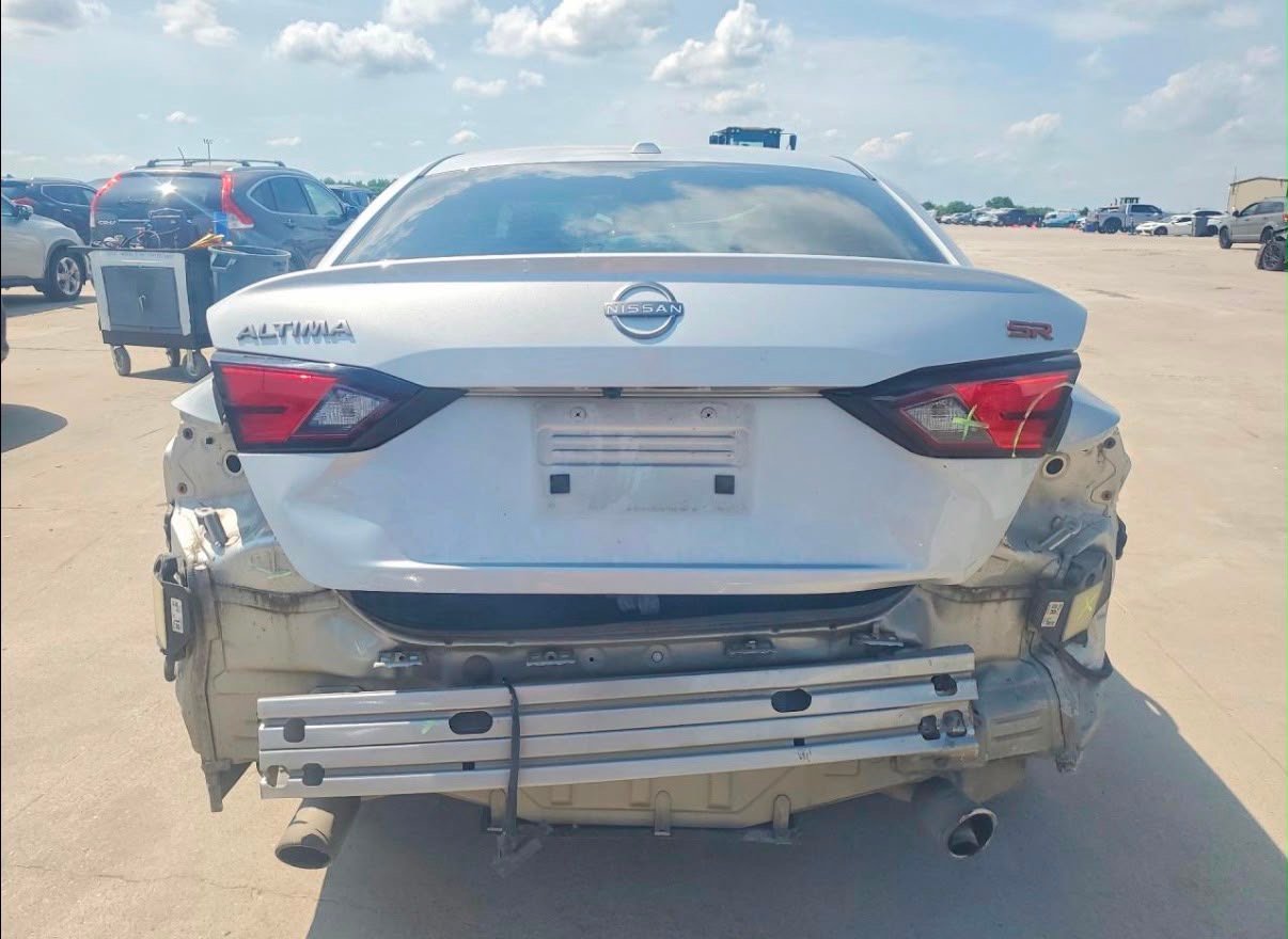 Altima SR - صورة 2
