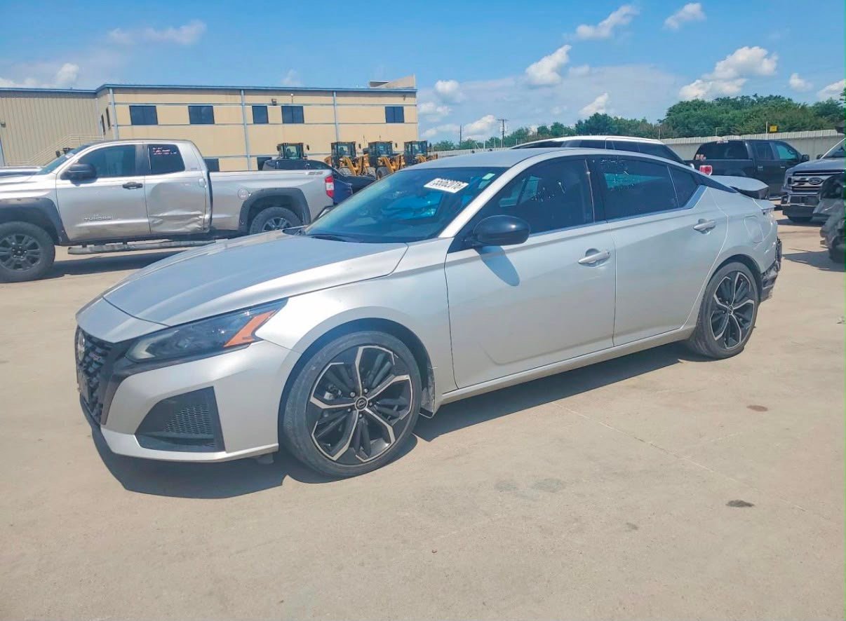 Altima SR - صورة 8
