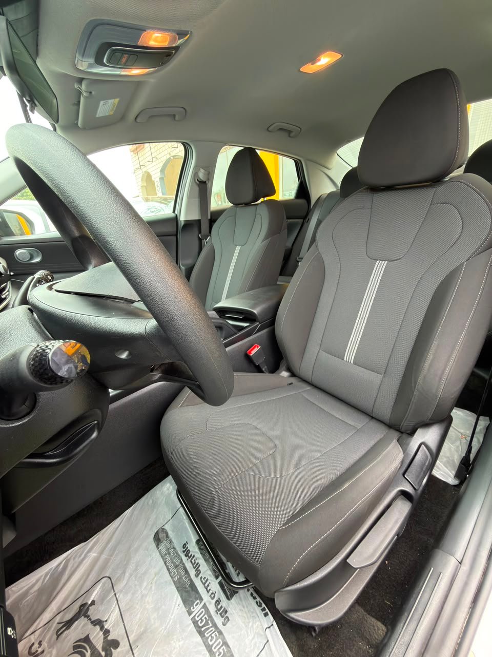 2025 Hyundai Elantra, SE - صورة 2