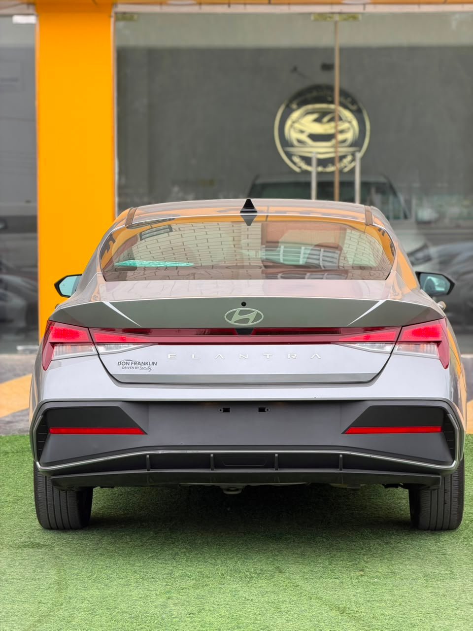 2025 Hyundai Elantra, SE - صورة 11